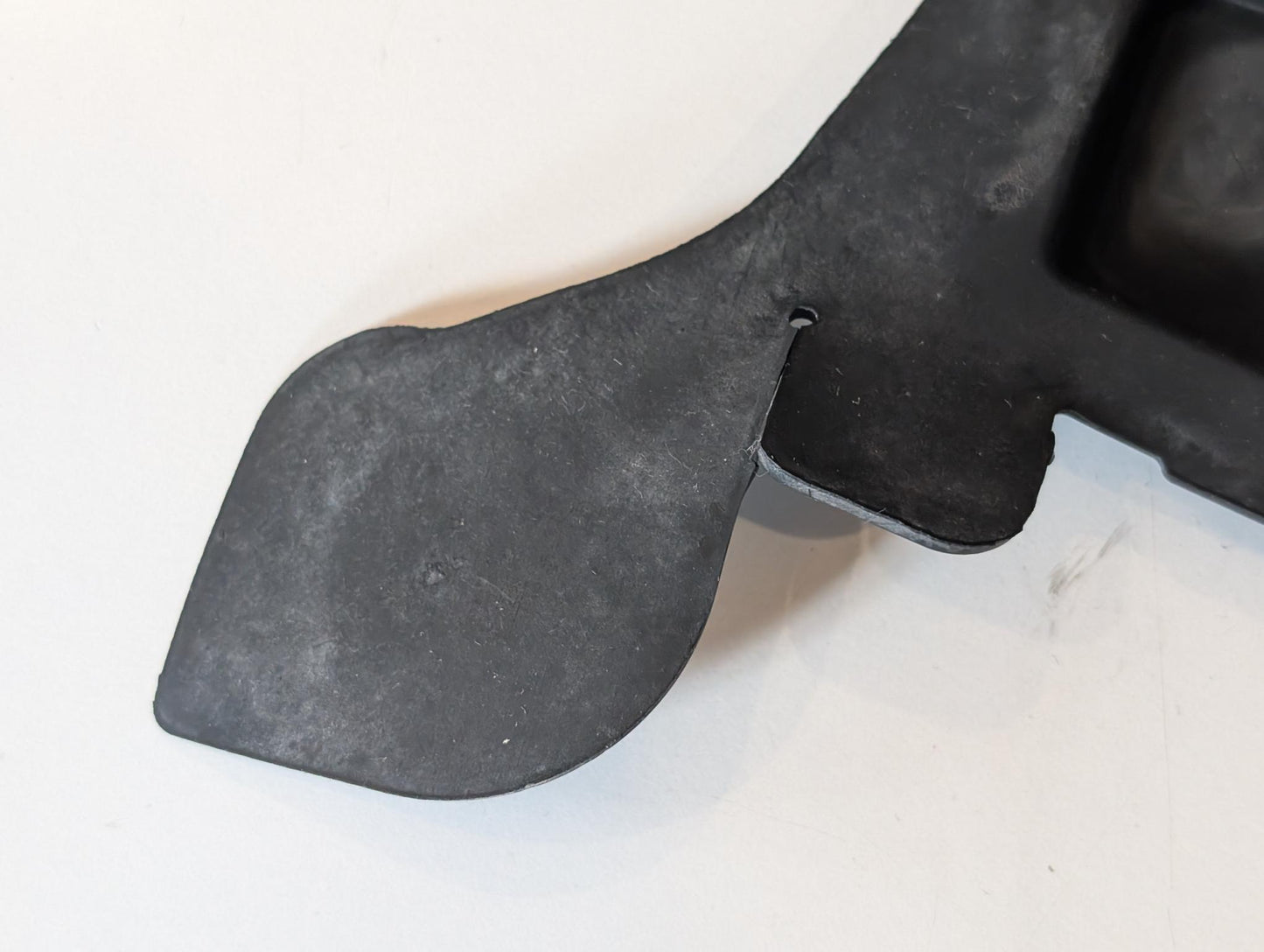 Yamaha GTS1000A 4BH Platte Schutzgummi Abdeckung rechts 4BH-28397-00 gebraucht