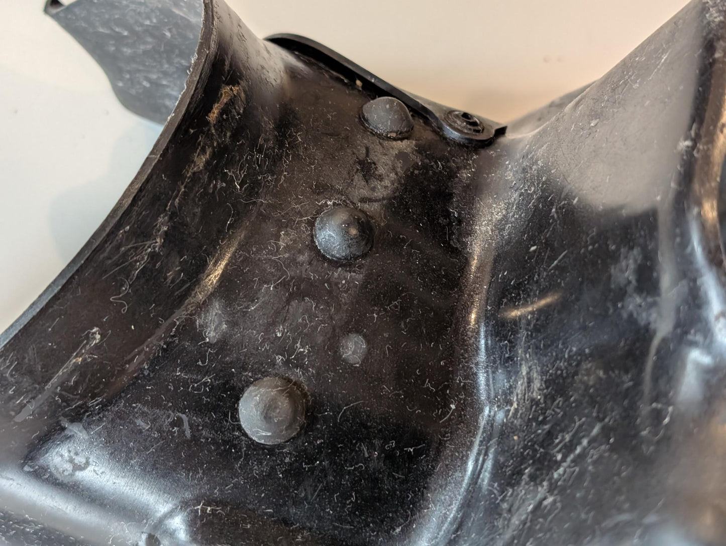 Yamaha DT175MX 2K4 Spritzschutz Schwinge Federbein Konsole, gebraucht