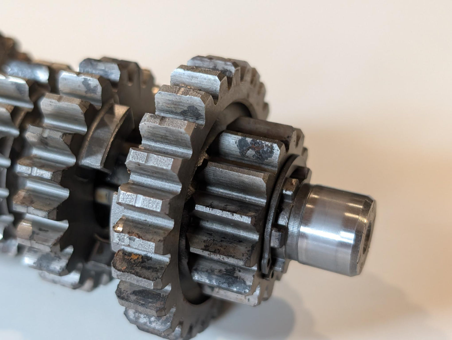 Yamaha DT175MX 2K4 Hauptgetriebewelleneinheit Haupt-Getriebewelle, gebraucht