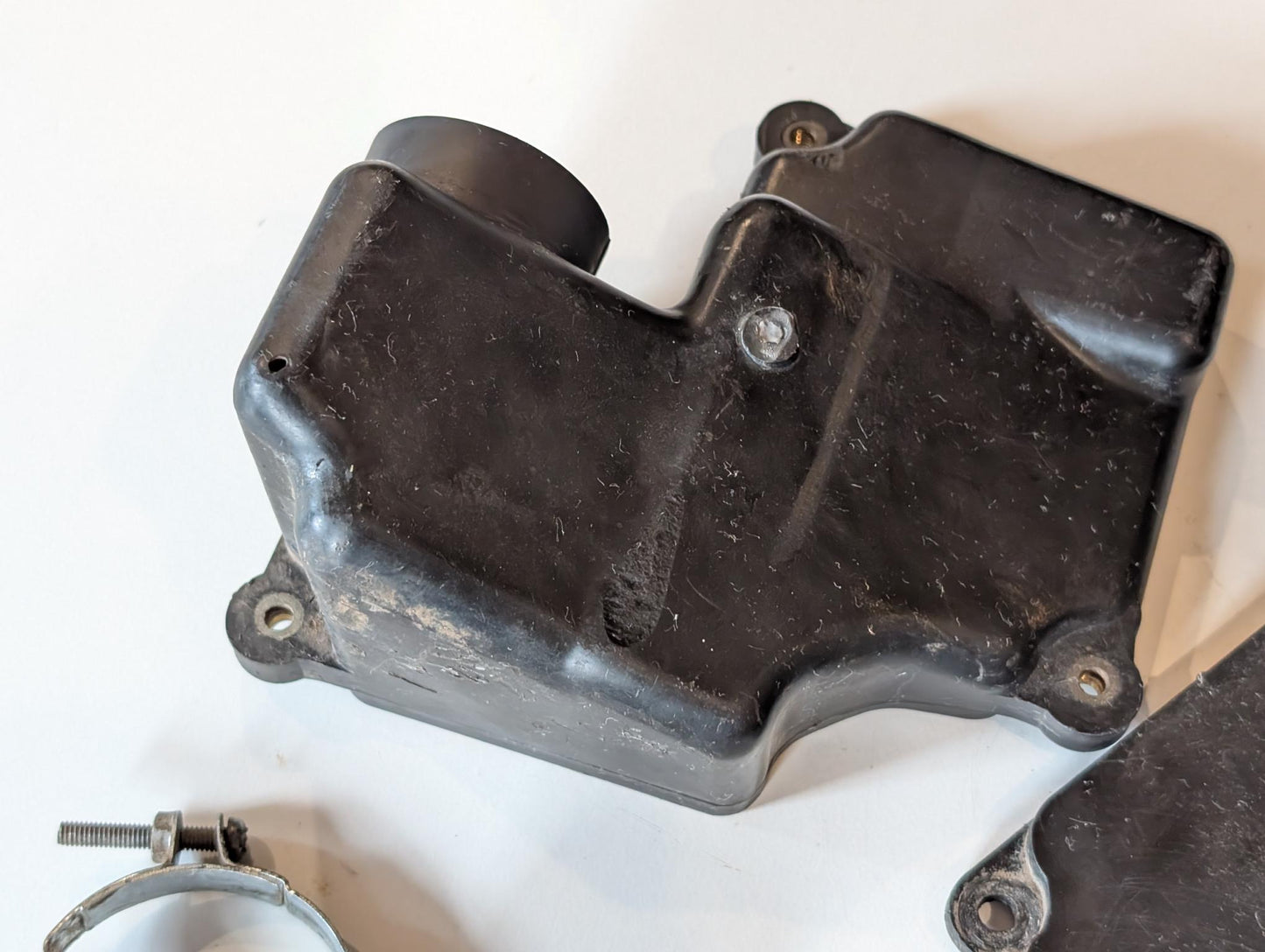 Yamaha DT175MX 2K4 Ansaugkammer Ansaugstutzen