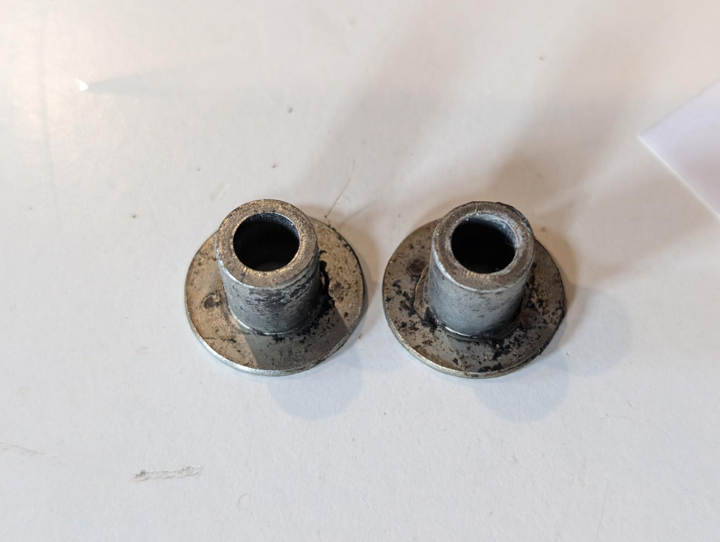 Yamaha XT600E 3TB 3UW Rücklichthalterung 3TB-2163A-00 Konsole Vibrationsgummi Dämpfer 34X-84527-00, gebraucht