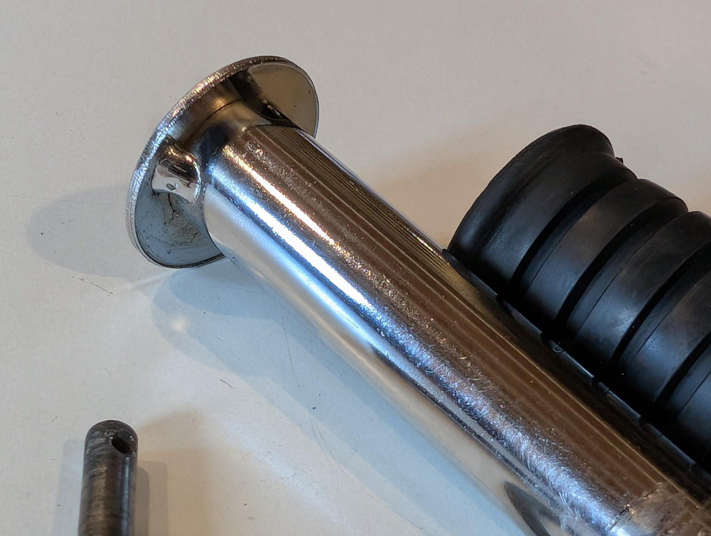 Yamaha XT600E 3TB 3UW Fussraste rechts oder links 120-27431-00, gebraucht