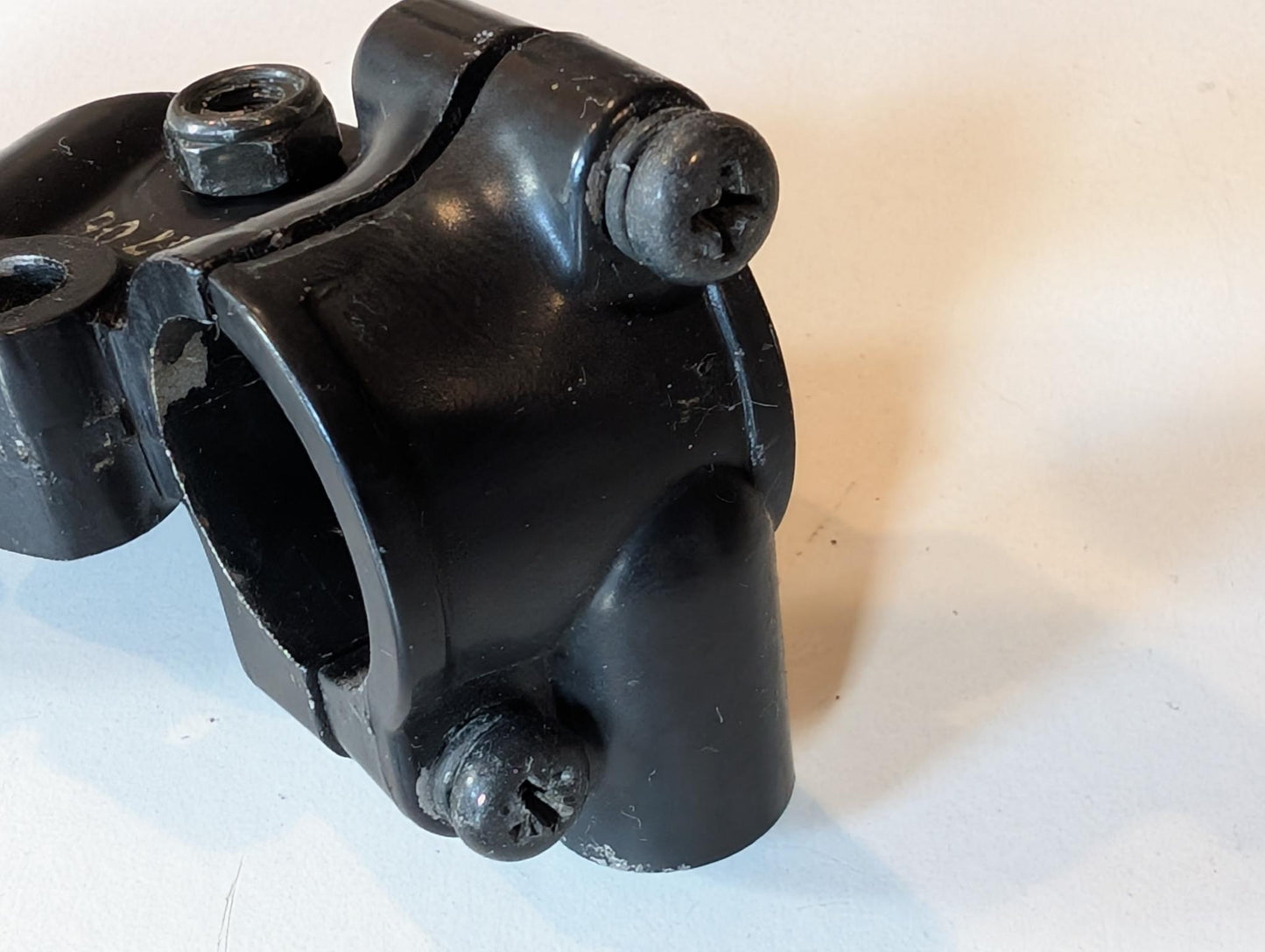 Yamaha XT600E 3TB 3UW Spiegelhalter Kupplungshebelhalter Lenkerhalter links 1LN-82911-00, gebraucht