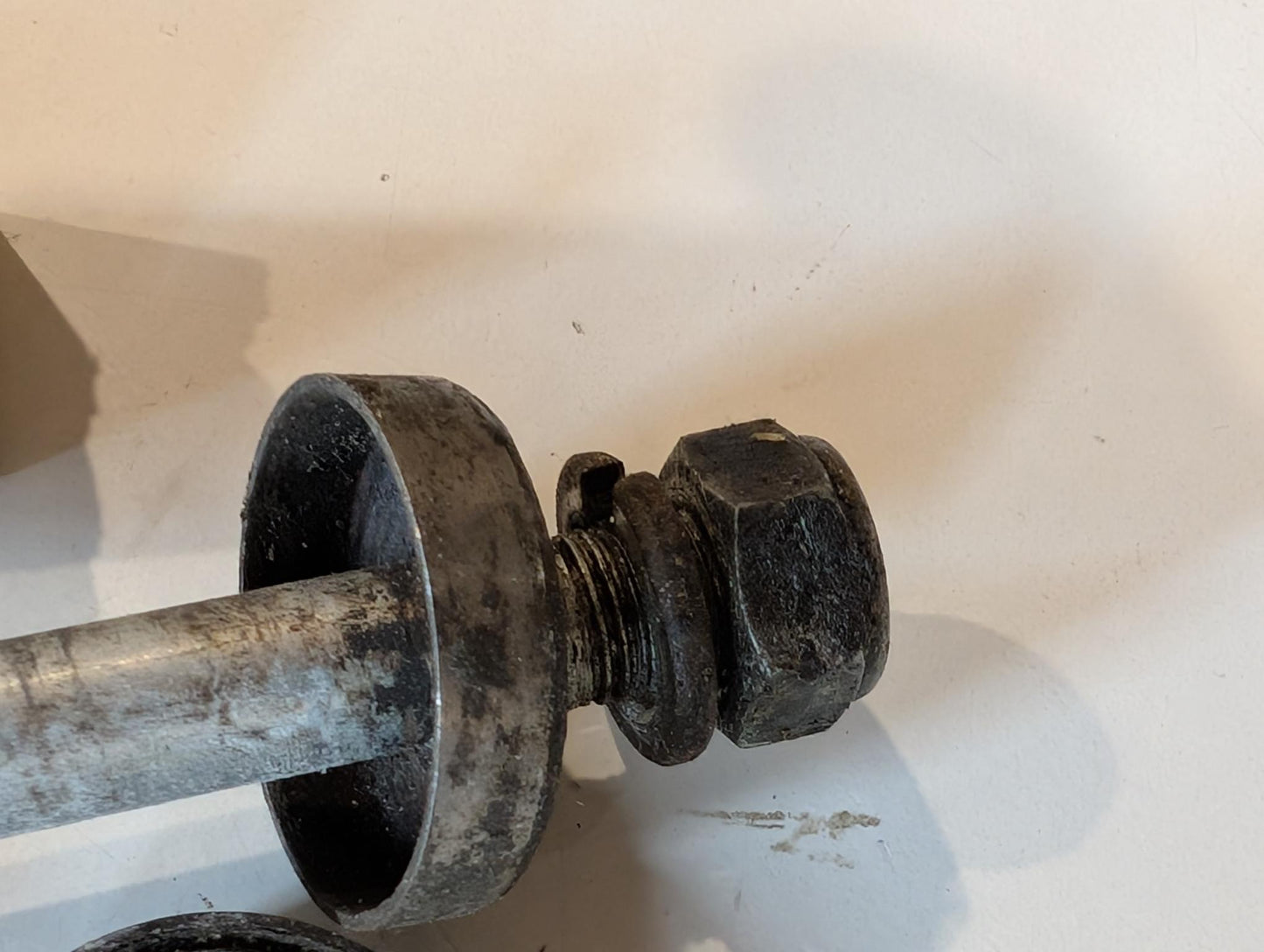 Yamaha DT175MX 2K4 Schwingenachse Kettenspanner Kettenführung, gebraucht