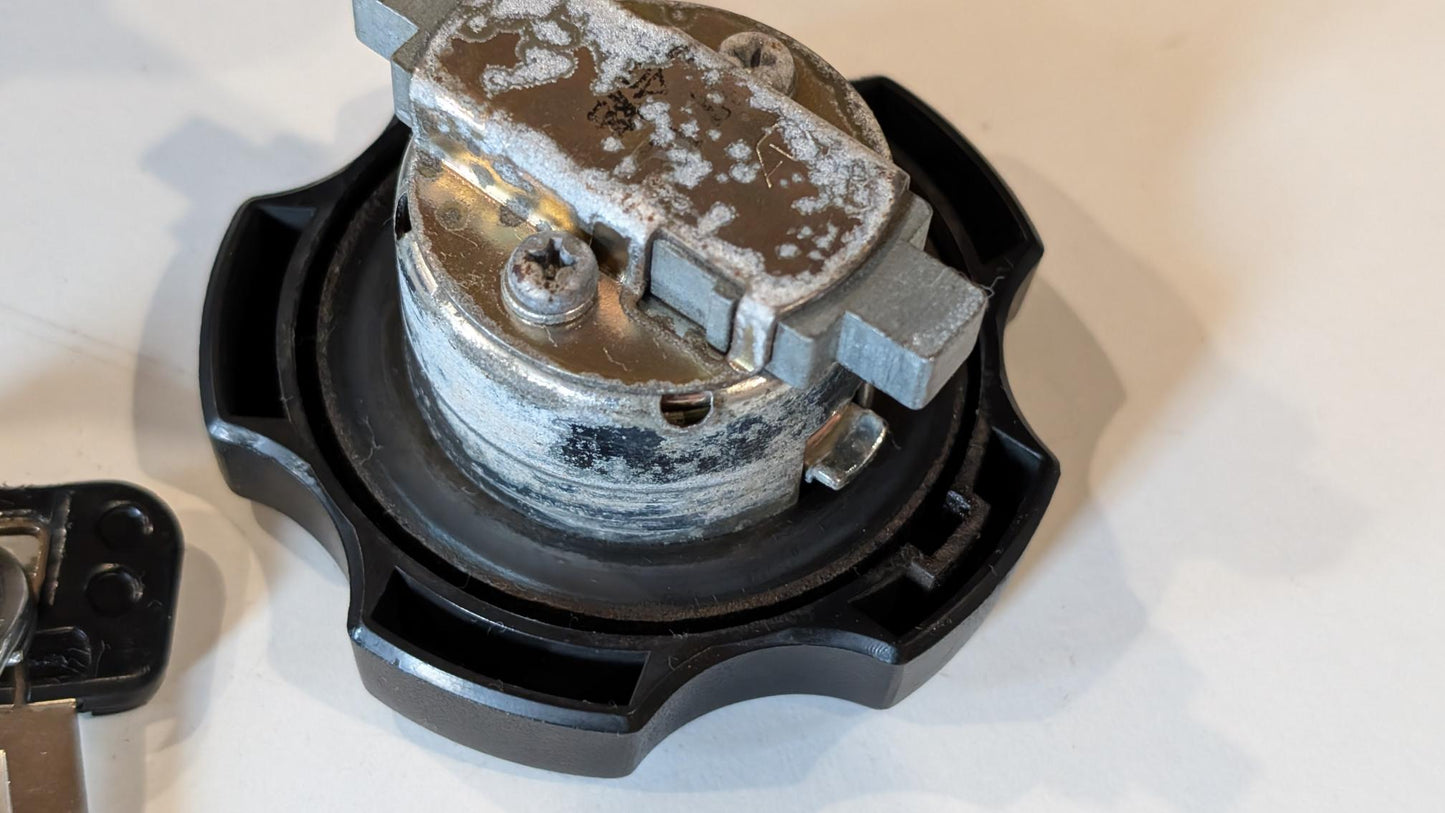 Yamaha XT600E 3TB 3UW Zündschloss 3UY-82501-00 Tankschloss 11H-24602-03 Schlosssatz gebraucht