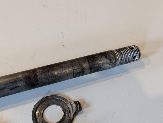 Yamaha XT600 43F Hinterradachse 43F-25381-00 Radachse hinten Spanner 3Y1-25389-00 3Y1-25388-01 Mutter 90171-16024 Scheibe 90209-18138 gebraucht