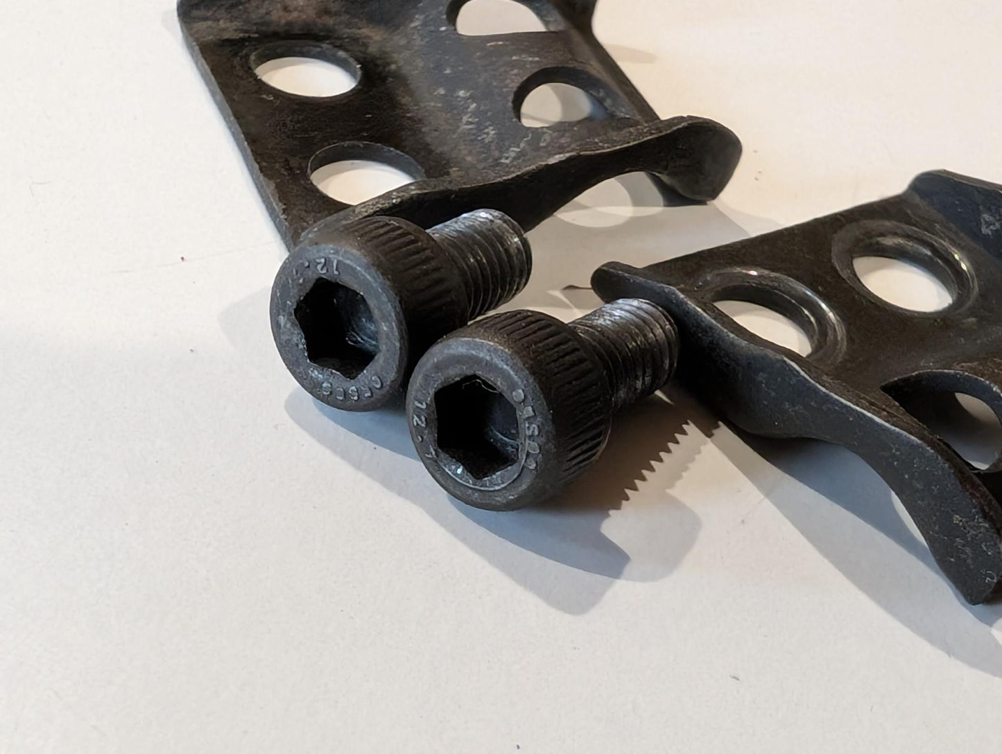 Yamaha XT600 43F Klemme Halter 90465-14242 Bremsschlauch vorne, gebraucht