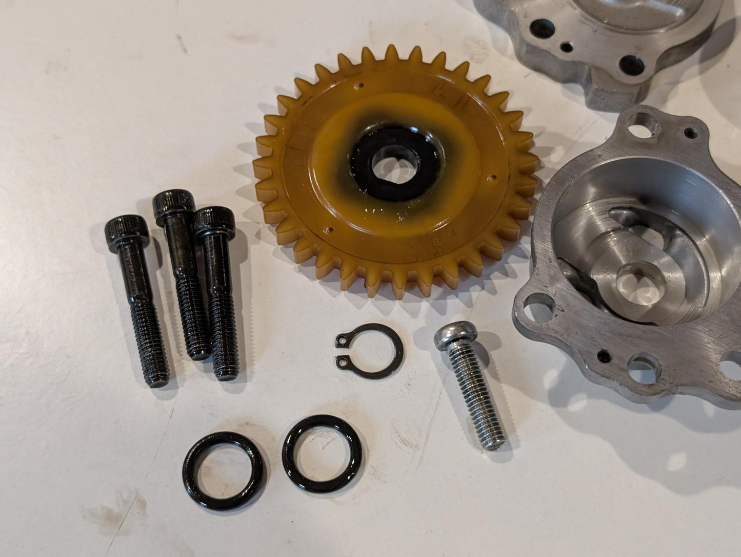 Yamaha XT600Z 3AJ Ölpumpe 3AJ-13300-00 mit Zahnrad 3AJ-13325-00 gebraucht