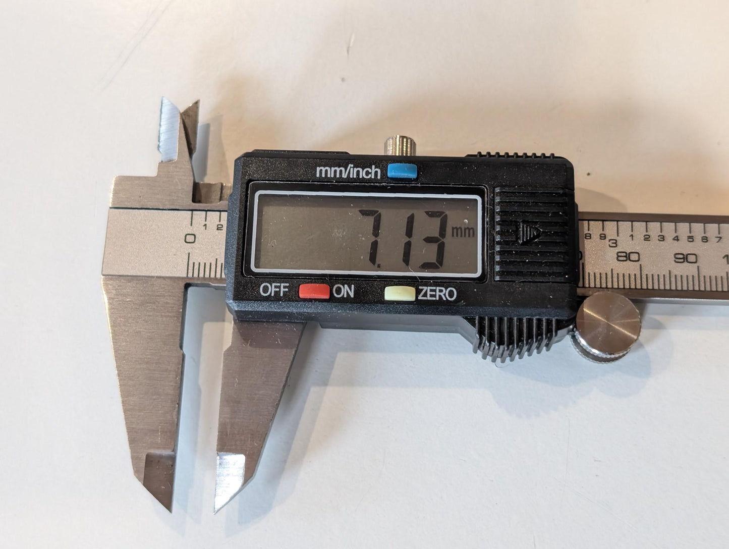 Reifen Vorderrad Bridgestone Battlax AX41F 3.00-21 51P vorne M+S Adventure Cross Schlauch Typ DOT PAK0421 gebraucht