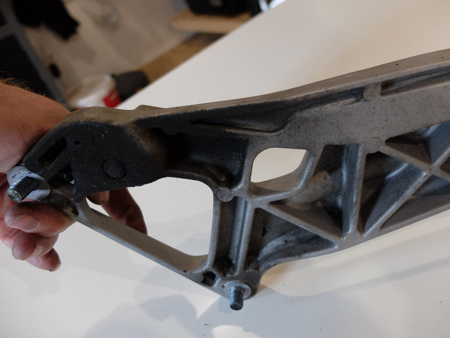 Yamaha GTS1000A 4BH Konsole Auspuff Fussraste Koffer links 4BH-27442-00