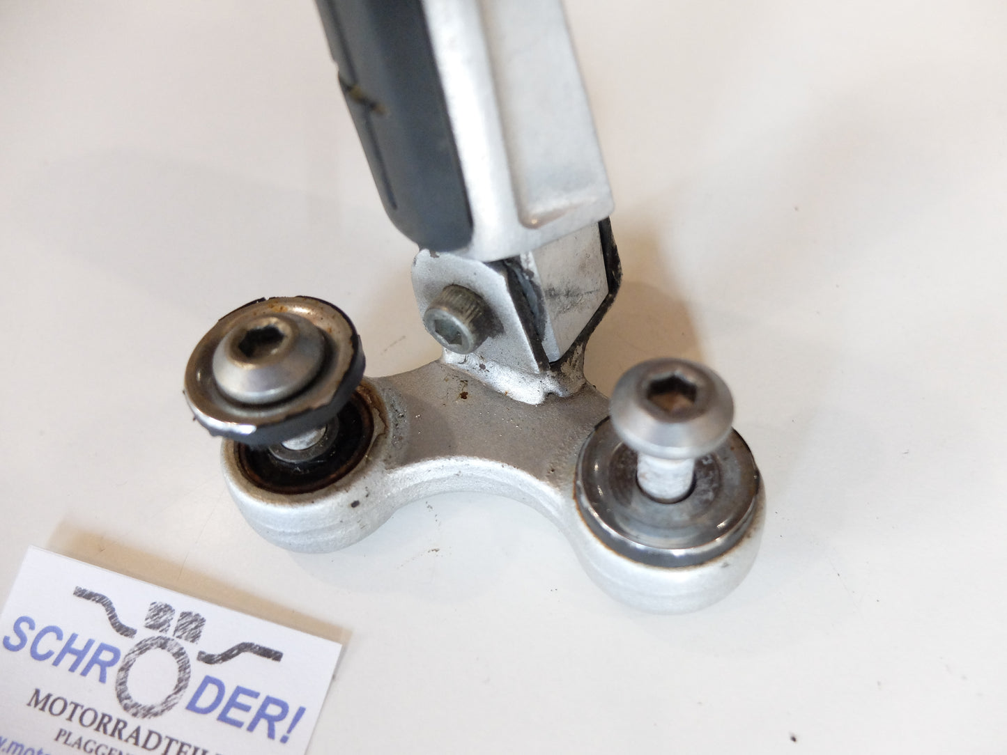 Yamaha GTS1000A 4BH Fussraste inkl. Halter hinten rechts 4BH-27440-00