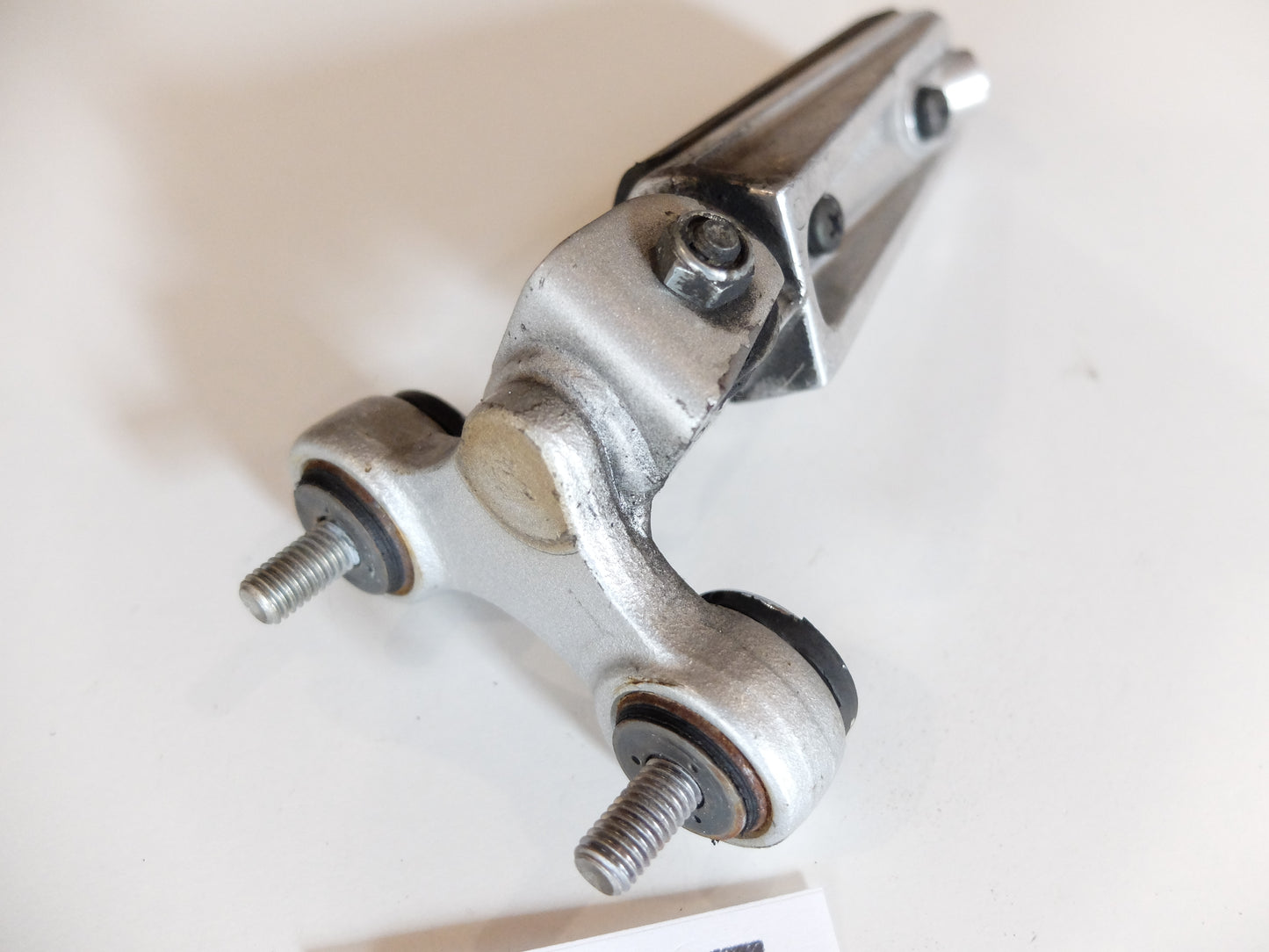 Yamaha GTS1000A 4BH Fussraste inkl. Halter hinten links 4BH-27430-00