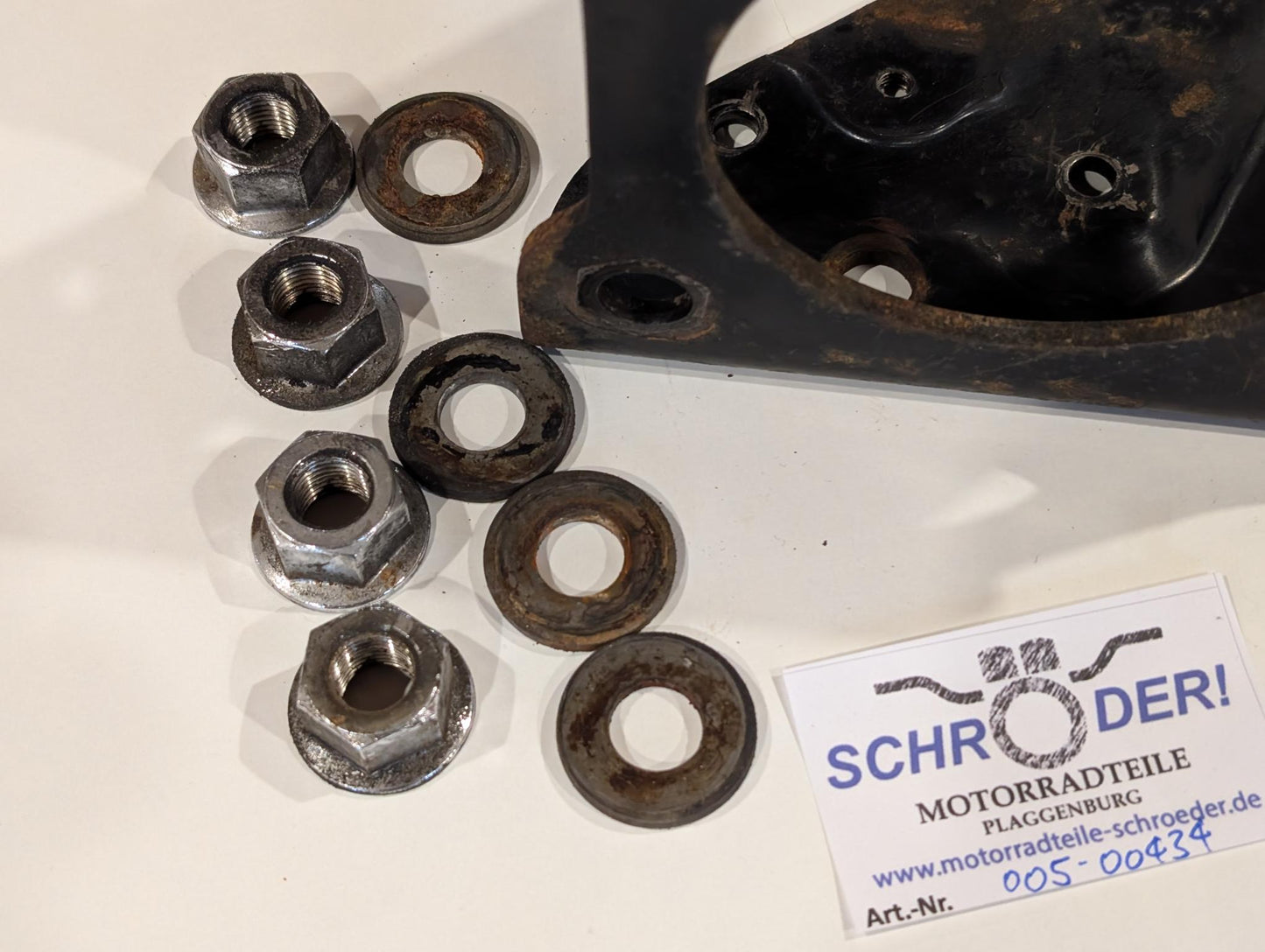 Yamaha XV750 5G5 Motorhalterung vorne inkl. Muttern und Scheiben