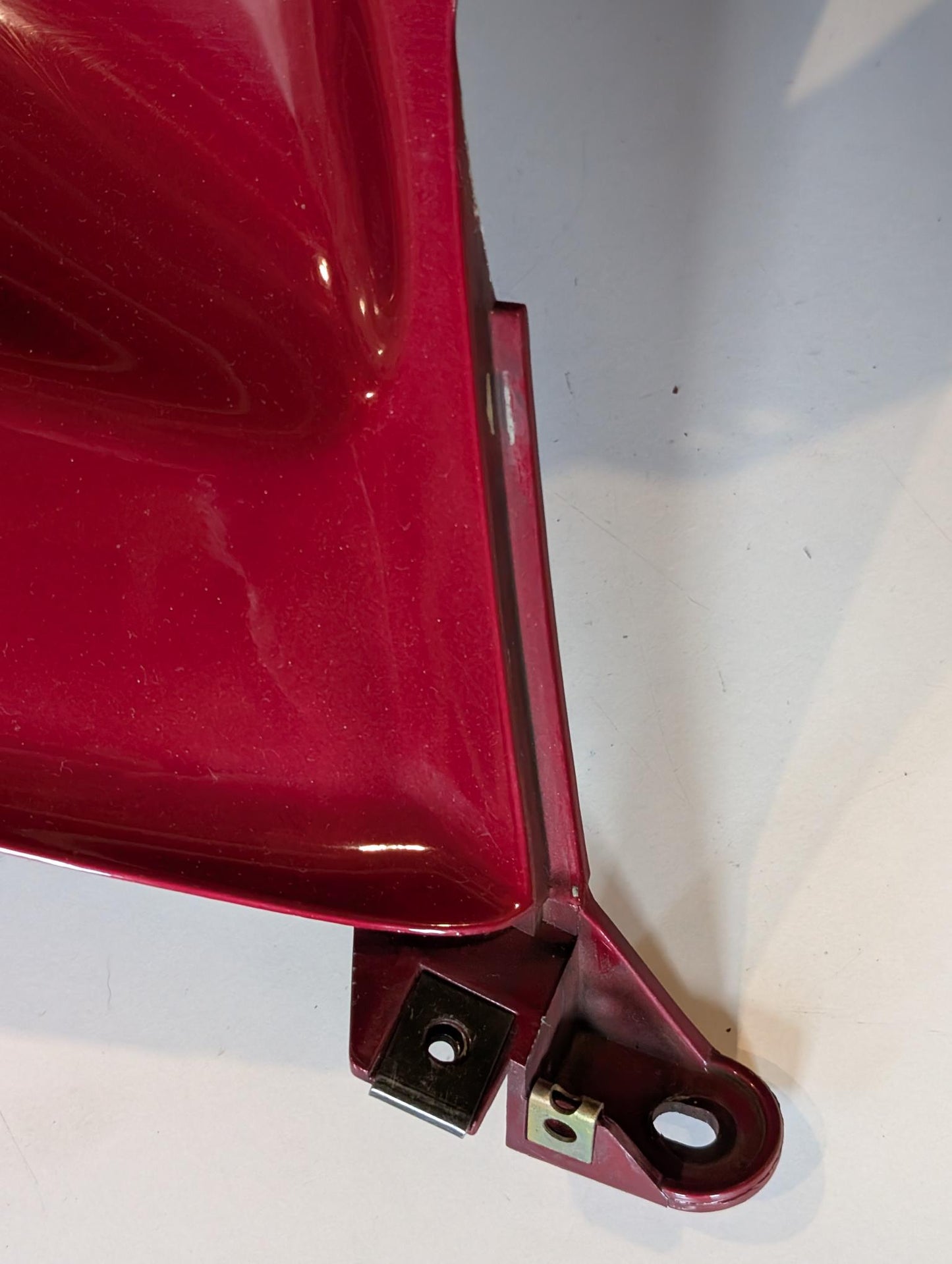Yamaha GTS1000A 4BH Seitenverkleidung links rot 4BH-2835J-00, gebraucht