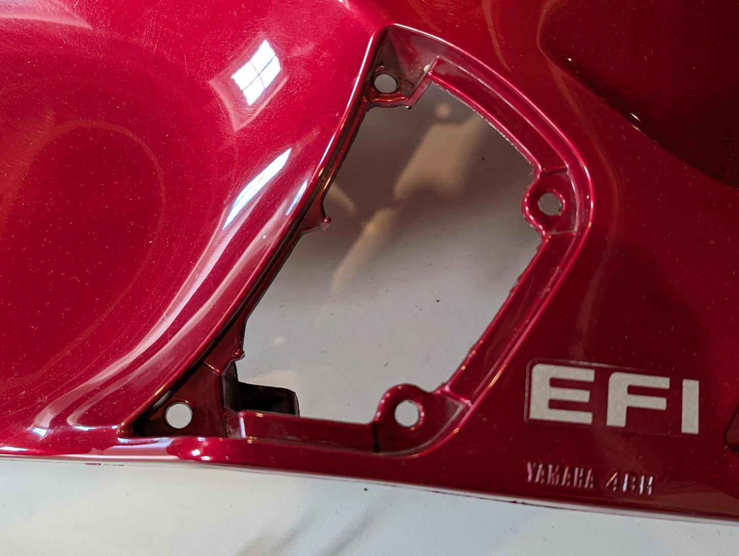 Yamaha GTS1000A 4BH Seitenverkleidung rechts rot 4BH-2835K-00, gebraucht