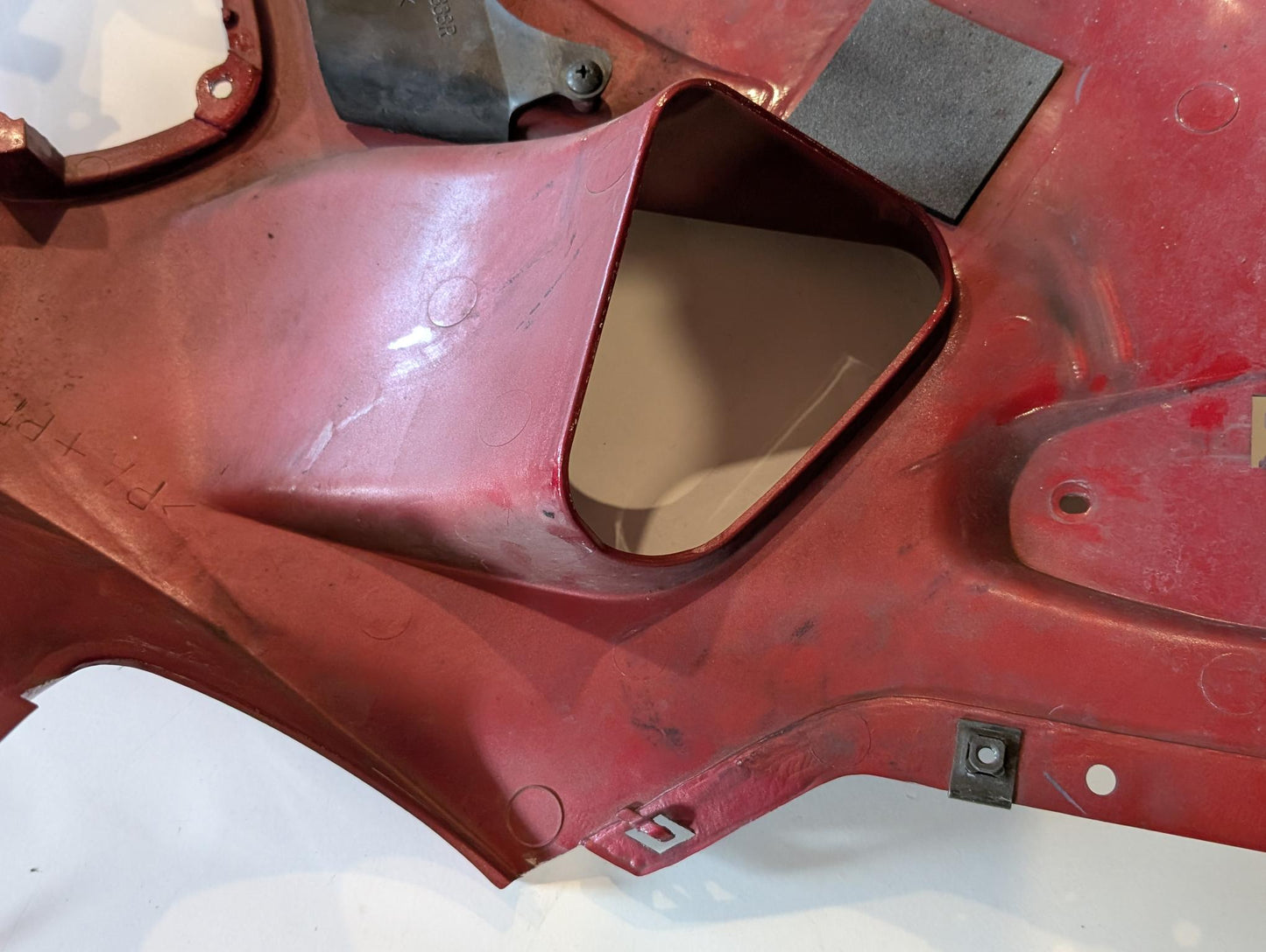 Yamaha GTS1000A 4BH Seitenverkleidung rechts rot 4BH-2835K-00, gebraucht
