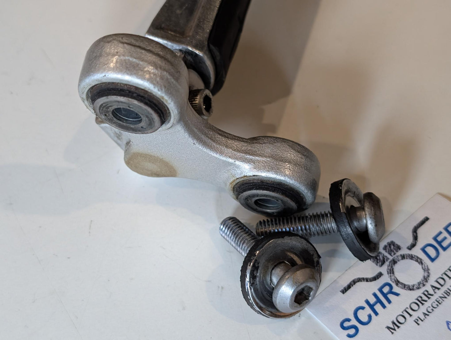 Yamaha GTS1000A 4BH Fussraste inkl. Halter hinten rechts 4BH-27440-00, gebraucht