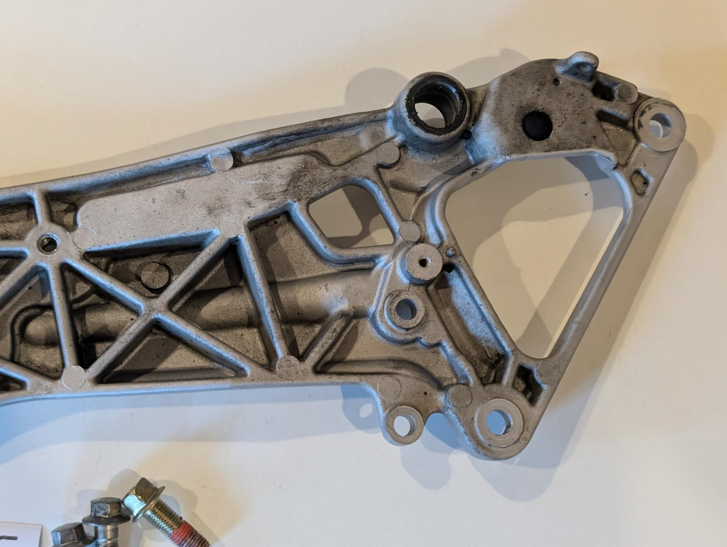 Yamaha GTS1000A 4BH Konsole Auspuff Fussraste Koffer rechts 4BH-27443-00 gebraucht