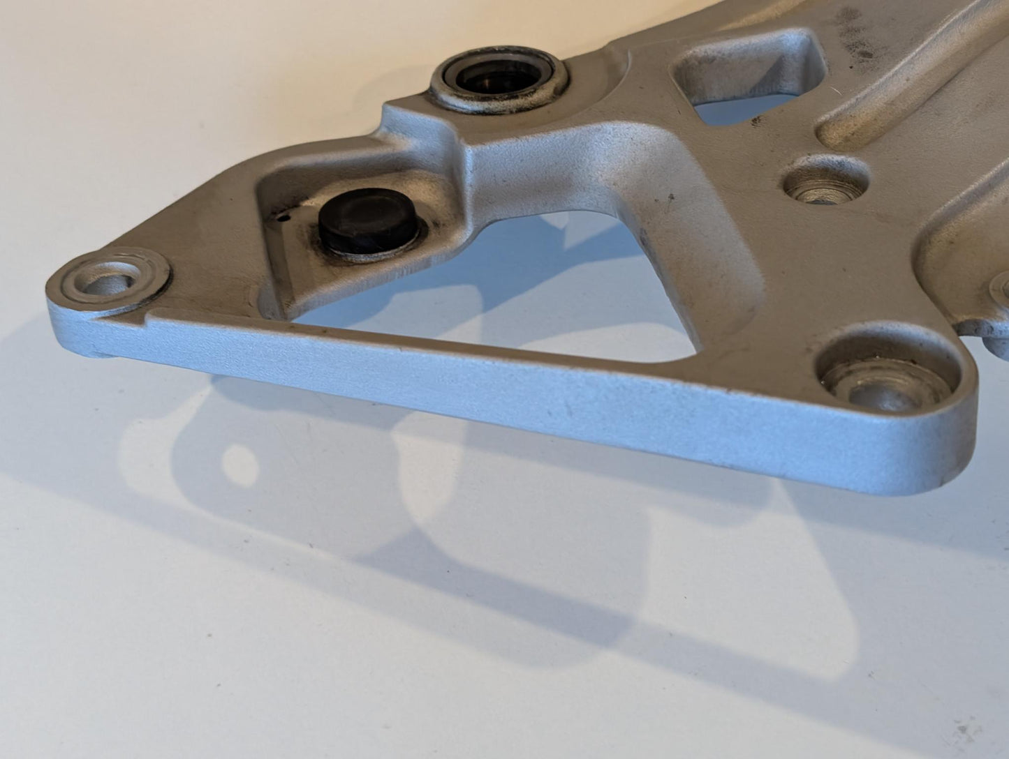Yamaha GTS1000A 4BH Konsole Auspuff Fussraste Koffer rechts 4BH-27443-00 gebraucht