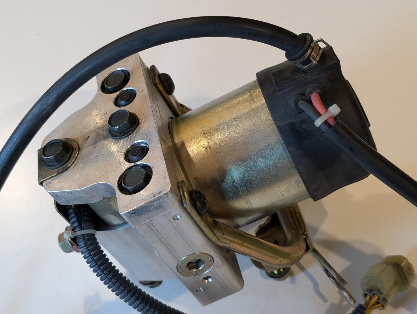 Yamaha GTS1000A 4BH ABS-Hydroaggregat ABS-Gerät 4FE-85930-00 gebraucht