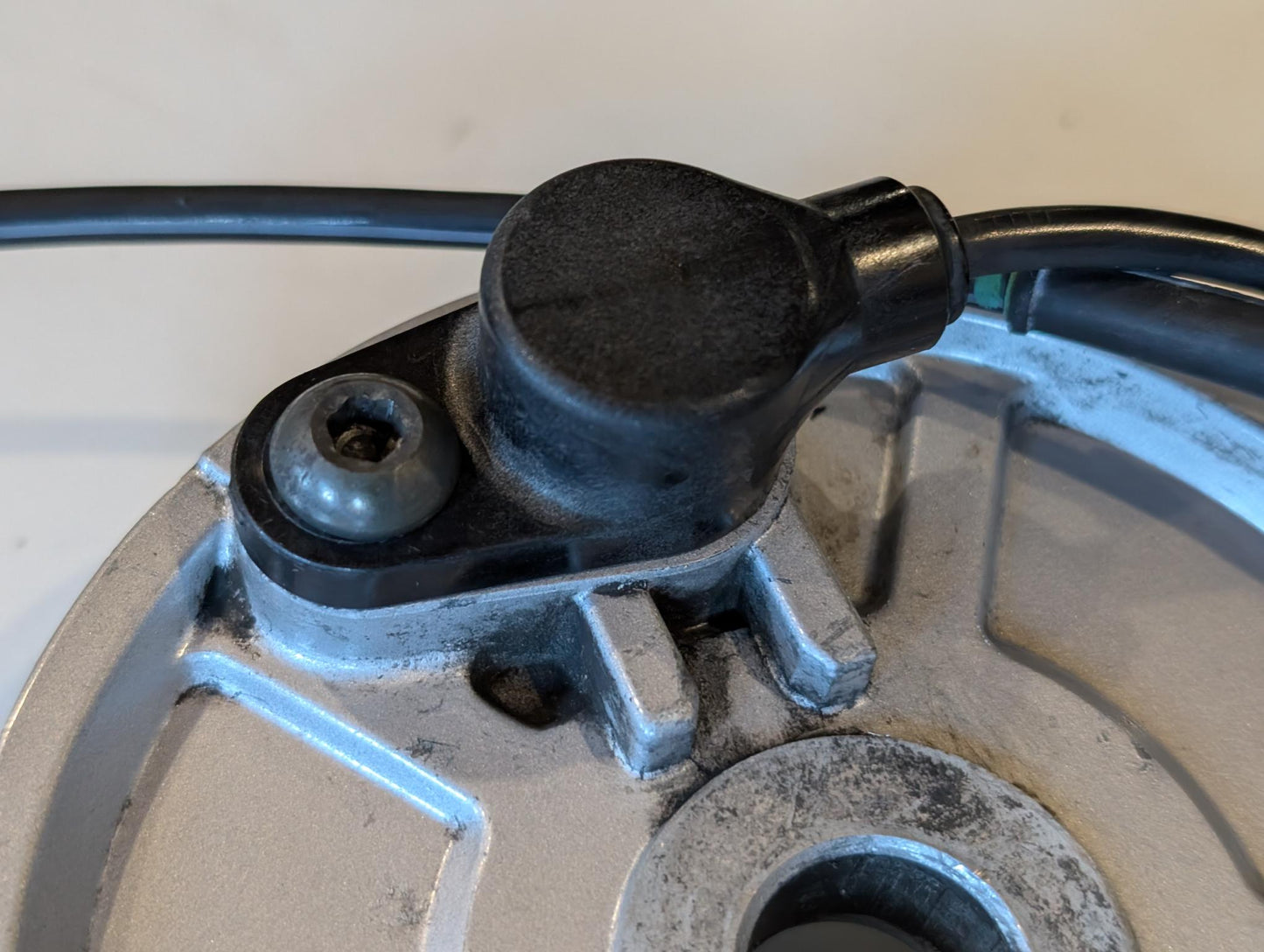 Yamaha GTS1000A 4BH Impulsgeber Sensor ABS 4FE-85980-00 inkl. Gehäuse 4FE-2537A-00 gebraucht