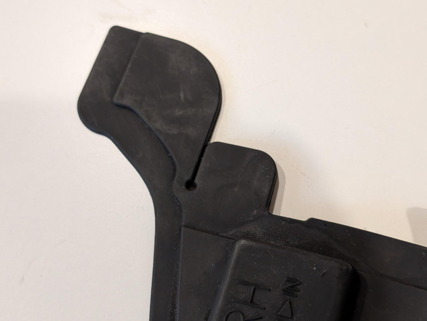 Yamaha GTS1000A 4BH Platte Schutzgummi Abdeckung rechts 4BH-28397-00 gebraucht