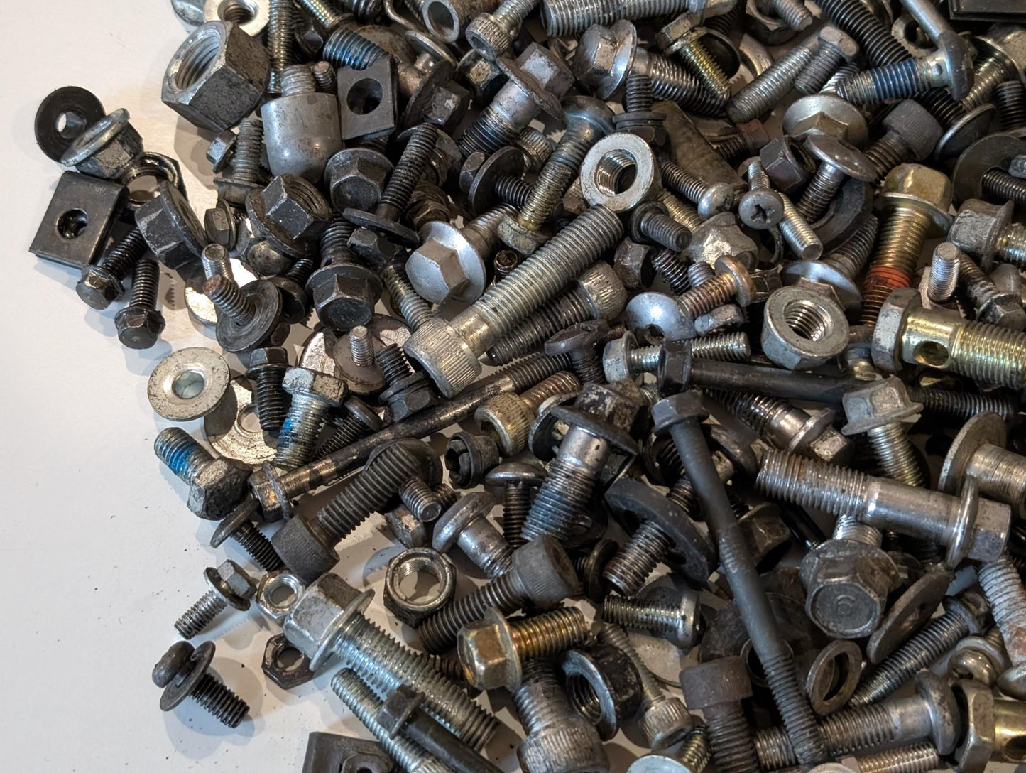Yamaha GTS1000A 4BH Einzelabgabe Restteile Kleinteile Gummis Schrauben Halter Leitungen Schläuche gebraucht
