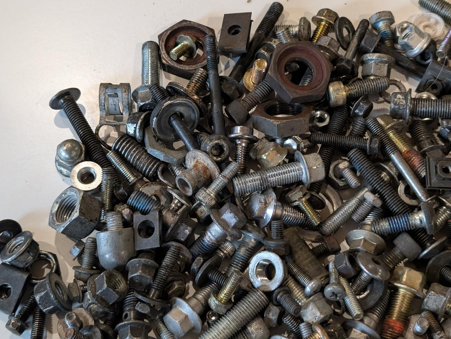 Yamaha GTS1000A 4BH Einzelabgabe Restteile Kleinteile Gummis Schrauben Halter Leitungen Schläuche gebraucht