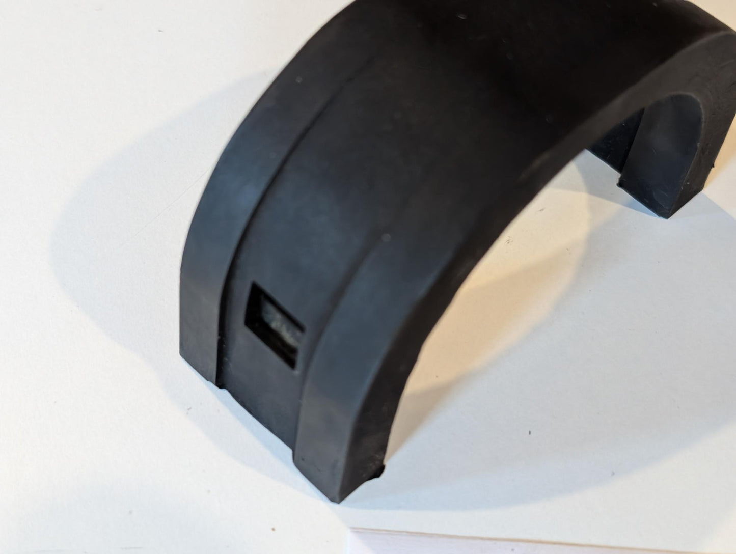 Yamaha DT175MX 2K4 Tankauflagegummi Vibrationsdämpfer, gebraucht