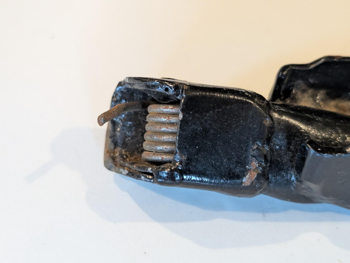 Yamaha DT175MX 2K4 Fussraste rechts vorne inkl. Feder und Bolzen, gebraucht