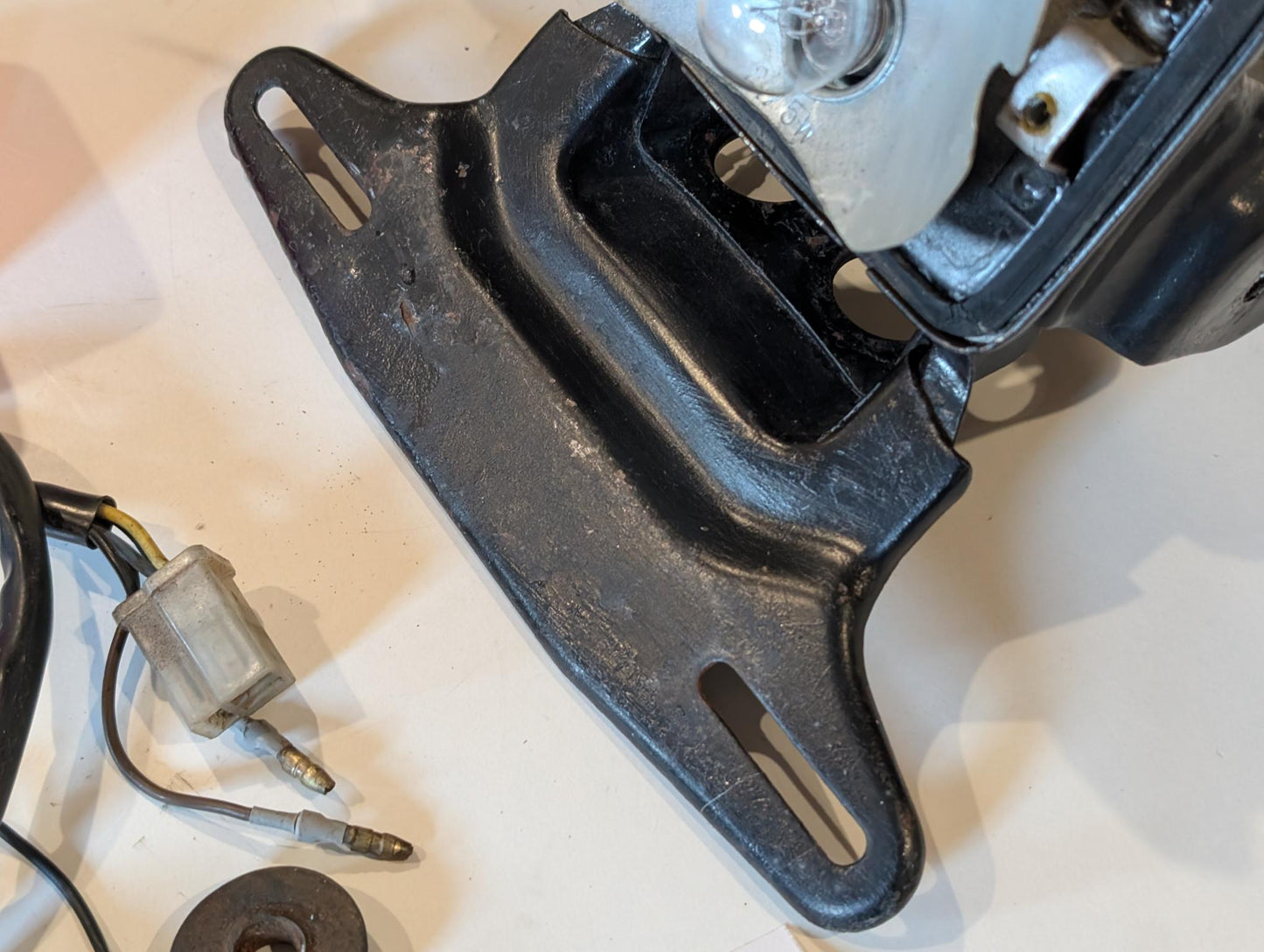 Yamaha DT175MX 2K4 Rücklicht Rücklichthalter Kennzeichenhalter Blinkerhalter, gebraucht