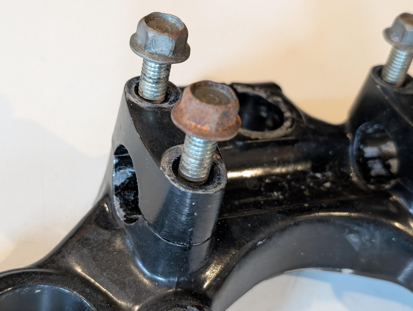 Yamaha DT175MX 2K4 Lenkerkrone Lenkerhalter Gabelbrücke, gebraucht