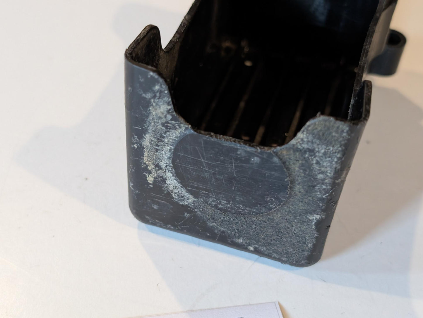 Yamaha DT175MX 2K4 Batteriehalter Batteriekasten Akkufassung, gebraucht