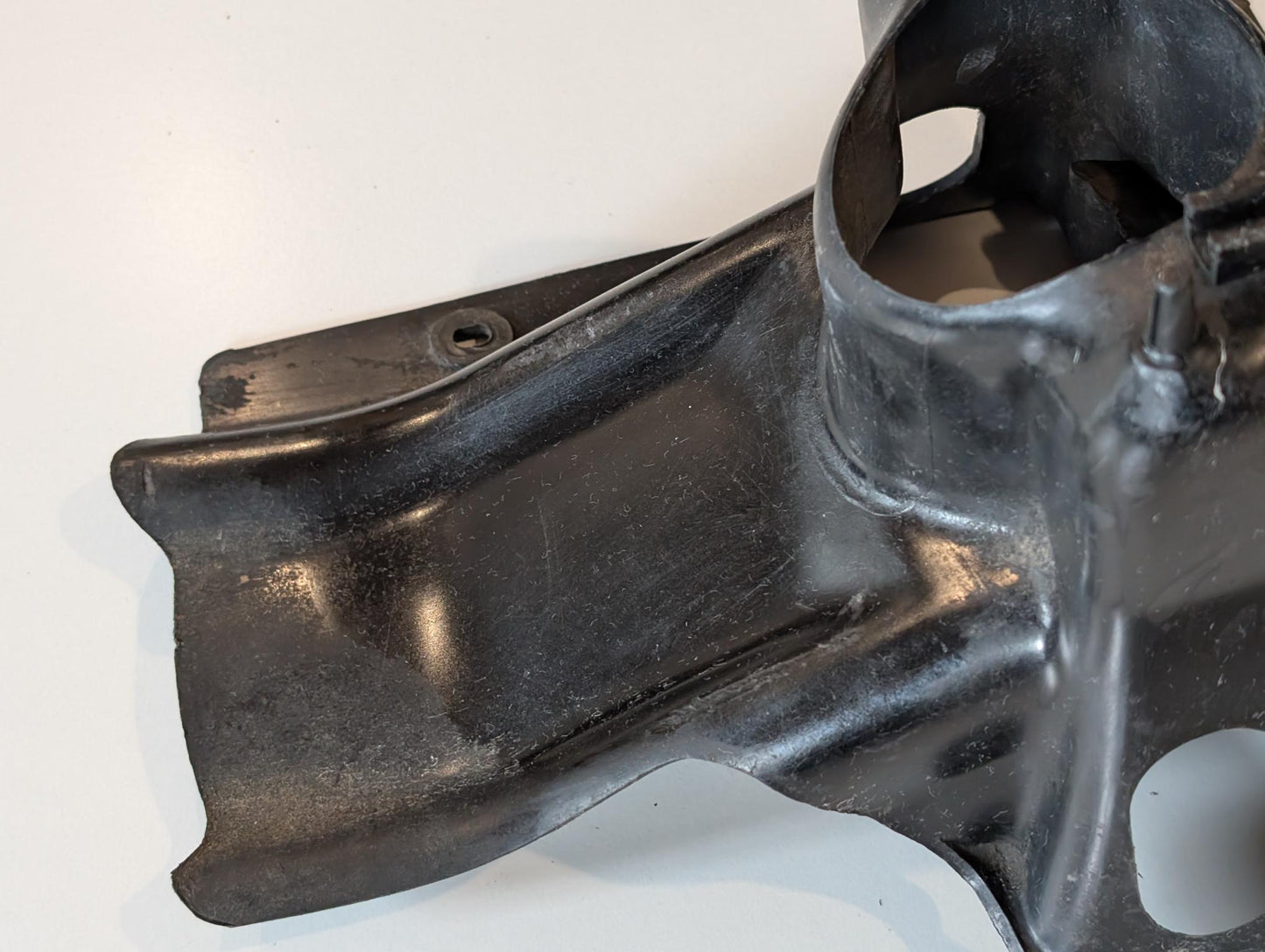 Yamaha DT175MX 2K4 Spritzschutz Schwinge Federbein Konsole, gebraucht