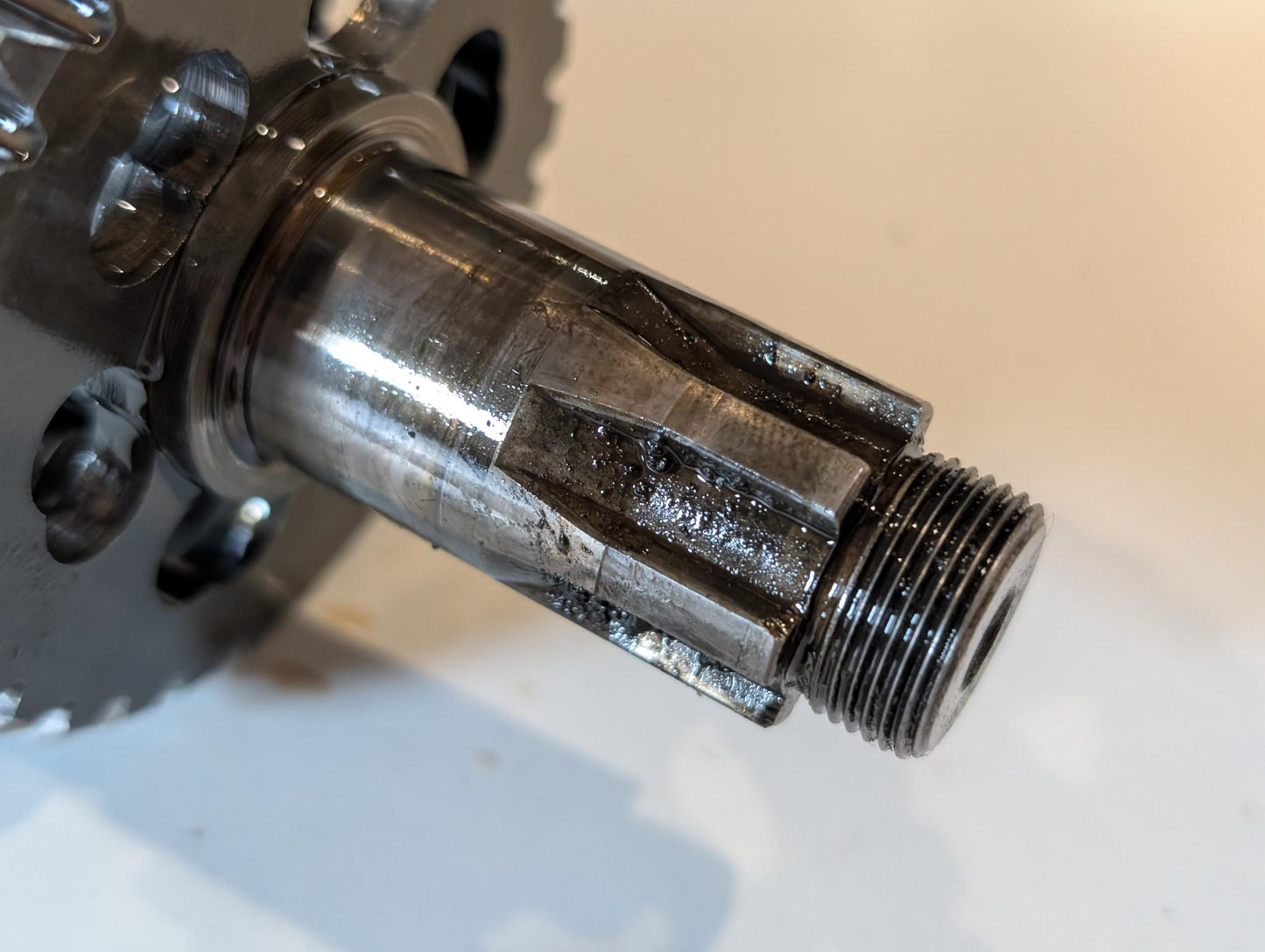 Yamaha DT175MX 2K4 Getriebeausgangswelle Ritzelmutter, gebraucht