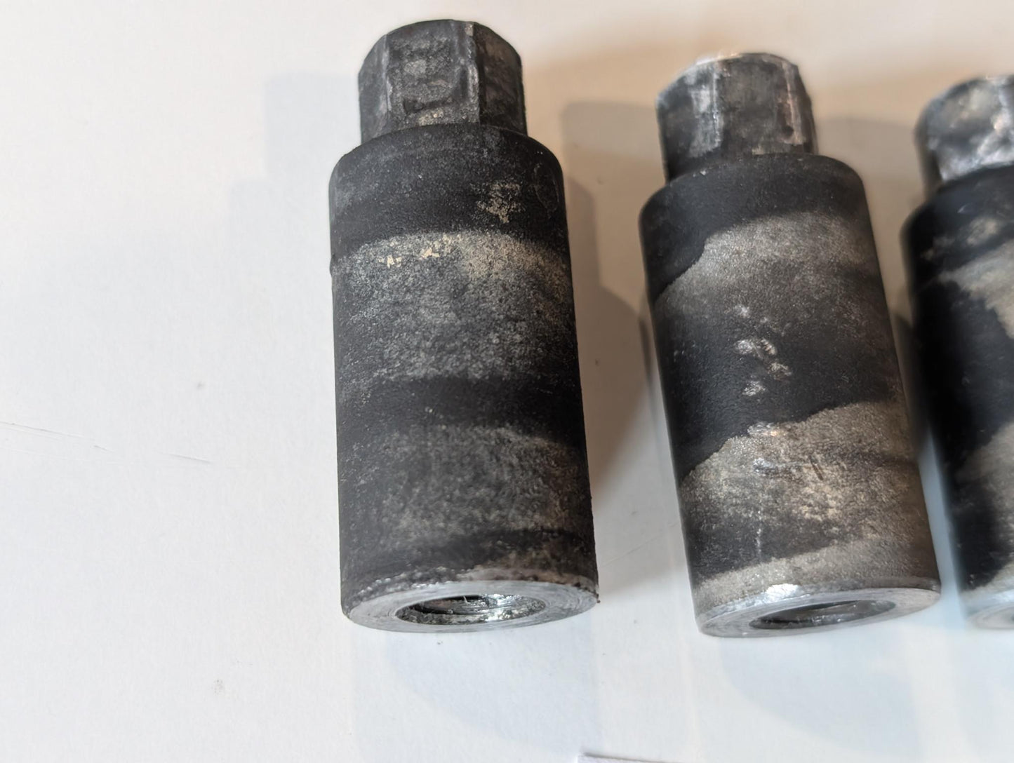 Yamaha DT175MX 2K4 Schrauben Schraubhülsen Zylinder, gebraucht