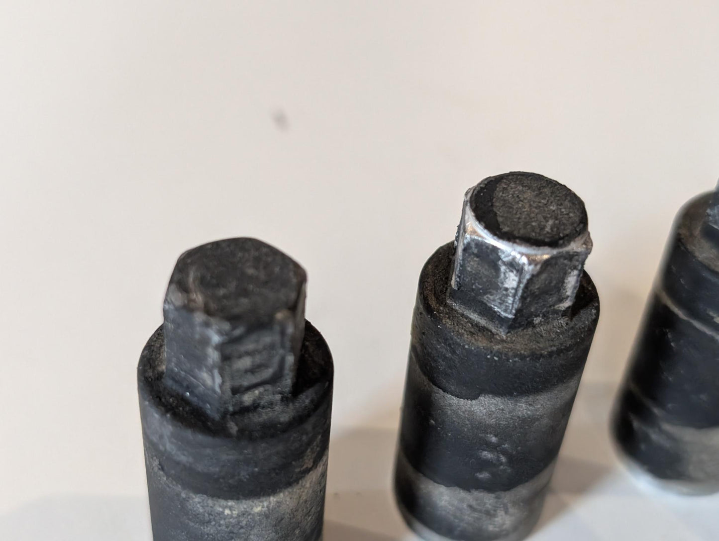 Yamaha DT175MX 2K4 Schrauben Schraubhülsen Zylinder, gebraucht
