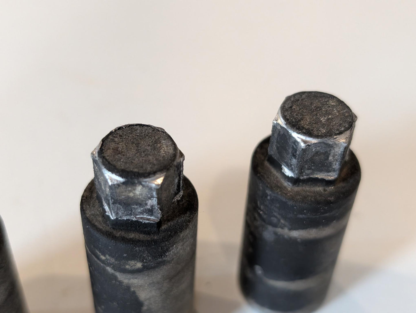 Yamaha DT175MX 2K4 Schrauben Schraubhülsen Zylinder, gebraucht