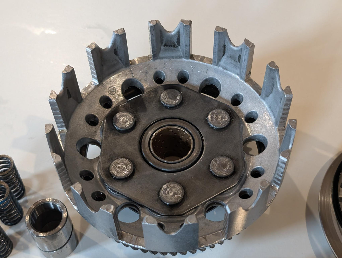 Yamaha DT175MX 2K4 Kupplungskorb Primärantrieb Druckplatte Kupplung, gebraucht