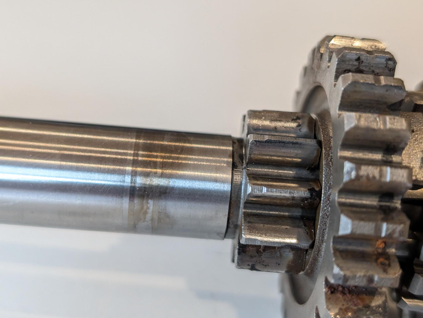 Yamaha DT175MX 2K4 Hauptgetriebewelleneinheit Haupt-Getriebewelle, gebraucht