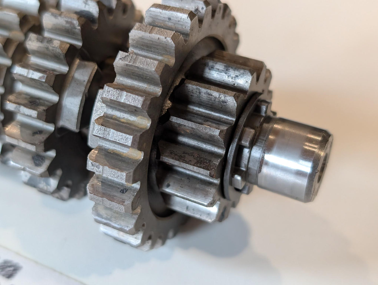 Yamaha DT175MX 2K4 Hauptgetriebewelleneinheit Haupt-Getriebewelle, gebraucht