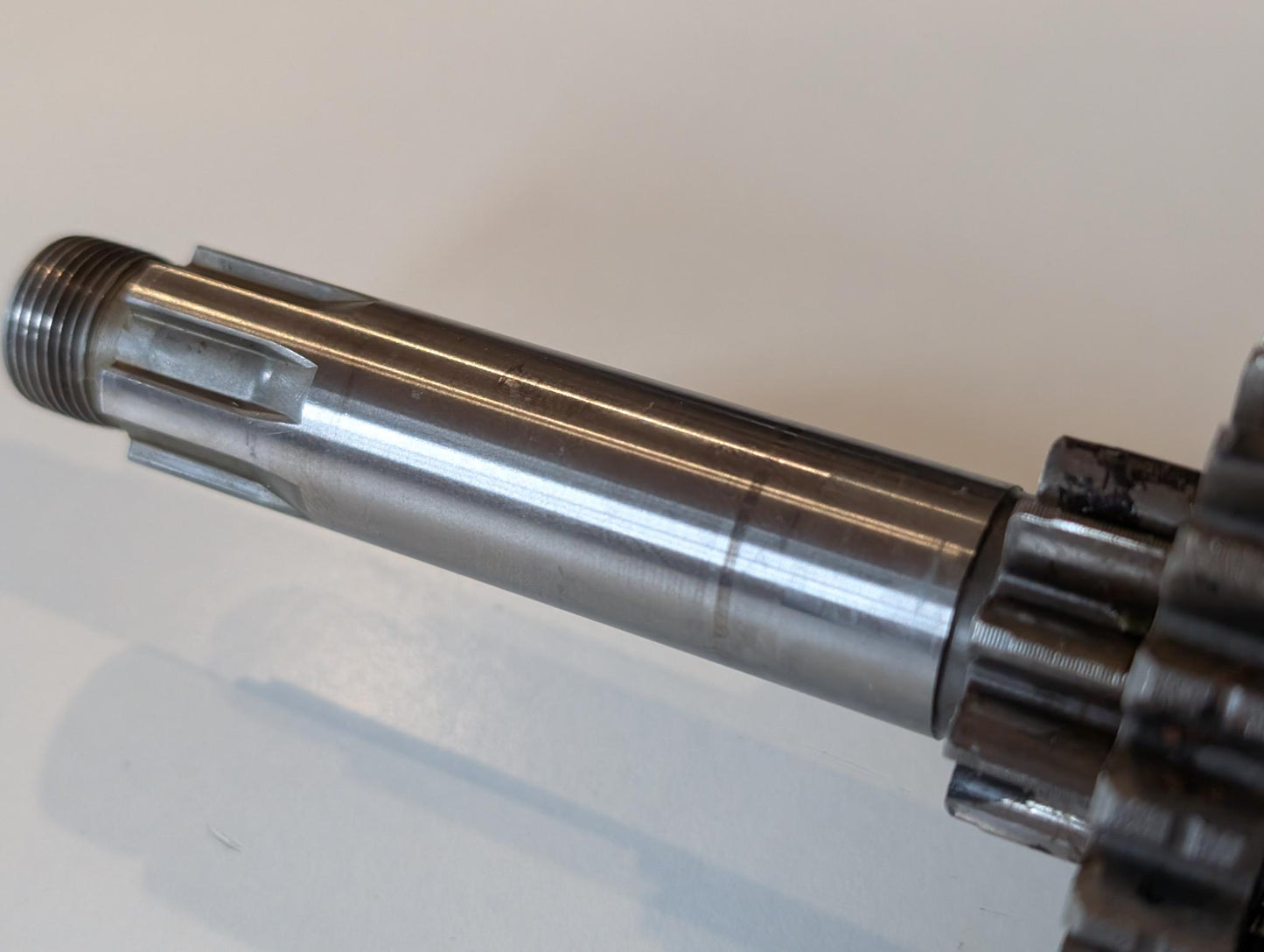 Yamaha DT175MX 2K4 Hauptgetriebewelleneinheit Haupt-Getriebewelle, gebraucht