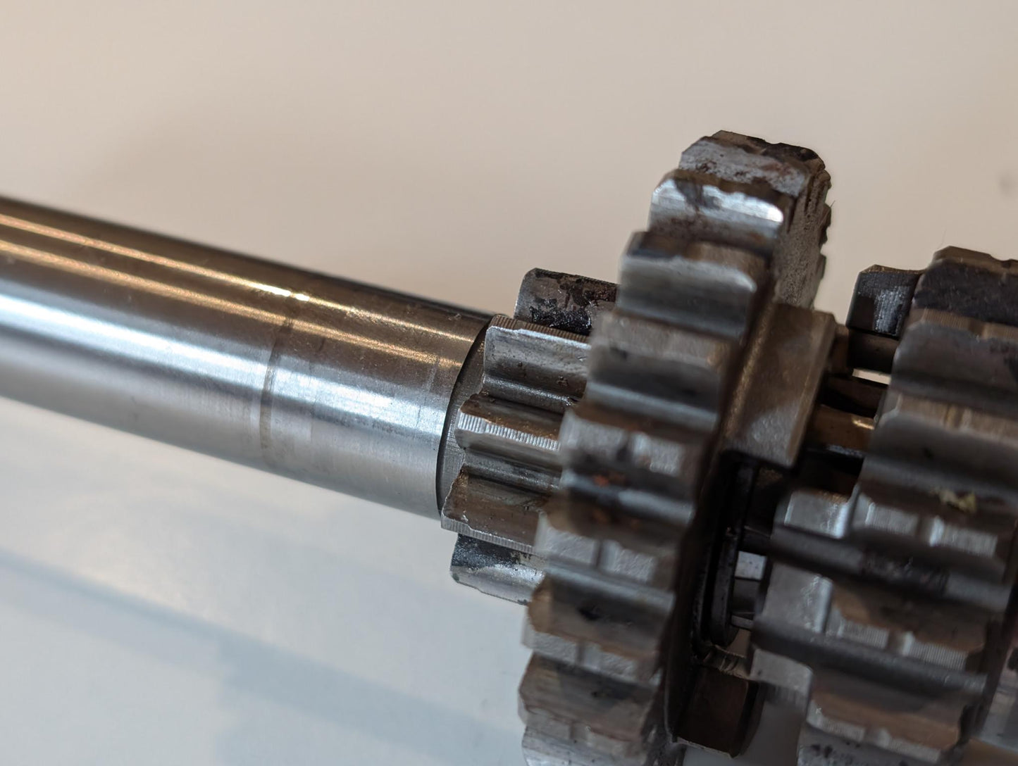 Yamaha DT175MX 2K4 Hauptgetriebewelleneinheit Haupt-Getriebewelle, gebraucht