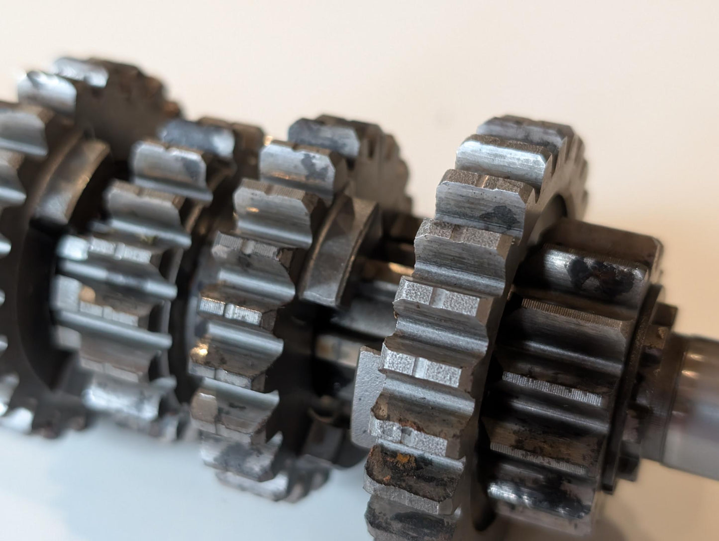 Yamaha DT175MX 2K4 Hauptgetriebewelleneinheit Haupt-Getriebewelle, gebraucht