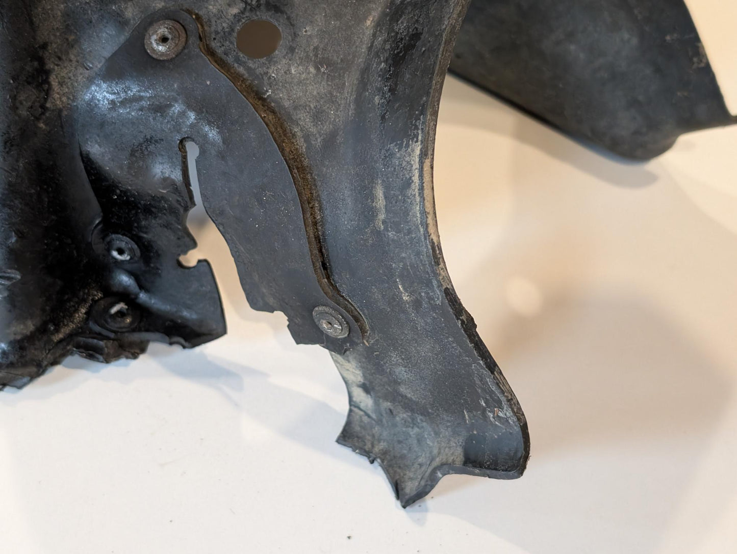 Yamaha DT175MX 2K4 Spritzschutz Schlammschutz Schwinge Federbein Konsole, gebraucht