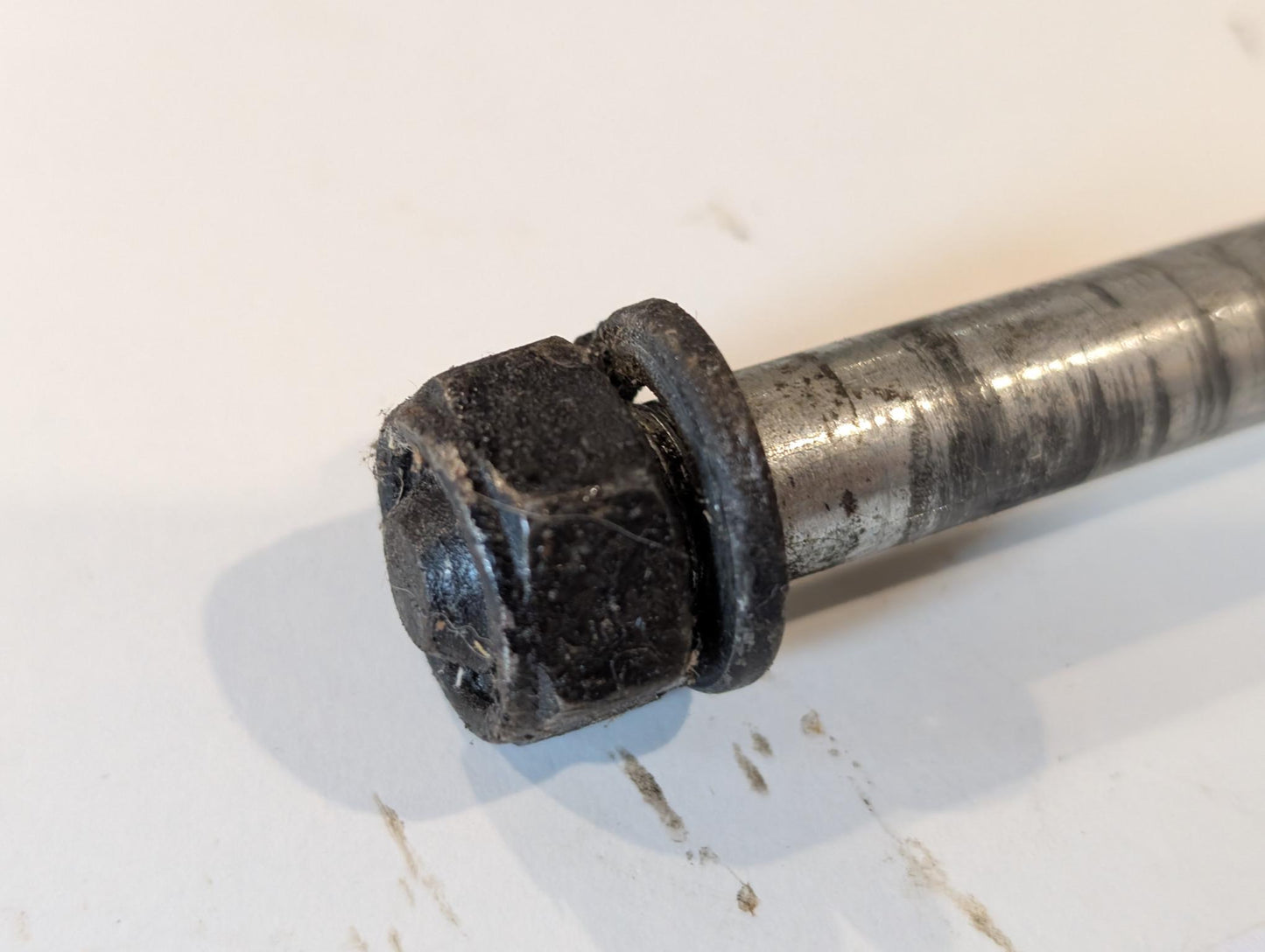 Yamaha DT175MX 2K4 Schwingenachse, gebraucht