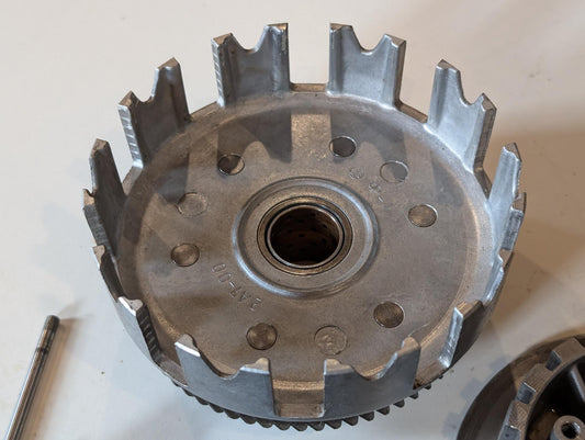 Yamaha DT175MX 2K4 Kupplungskorb Primärantrieb Druckplatte Kupplung, gebraucht