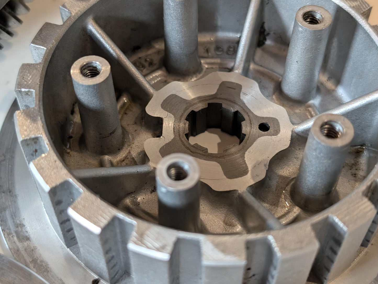 Yamaha DT175MX 2K4 Kupplungskorb Primärantrieb Druckplatte Kupplung, gebraucht