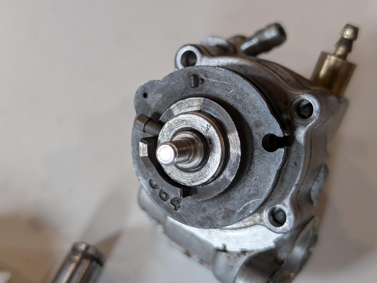 Yamaha DT175MX 2K4 Ölpumpe Zweitaktöl Gemischpumpe, gebraucht