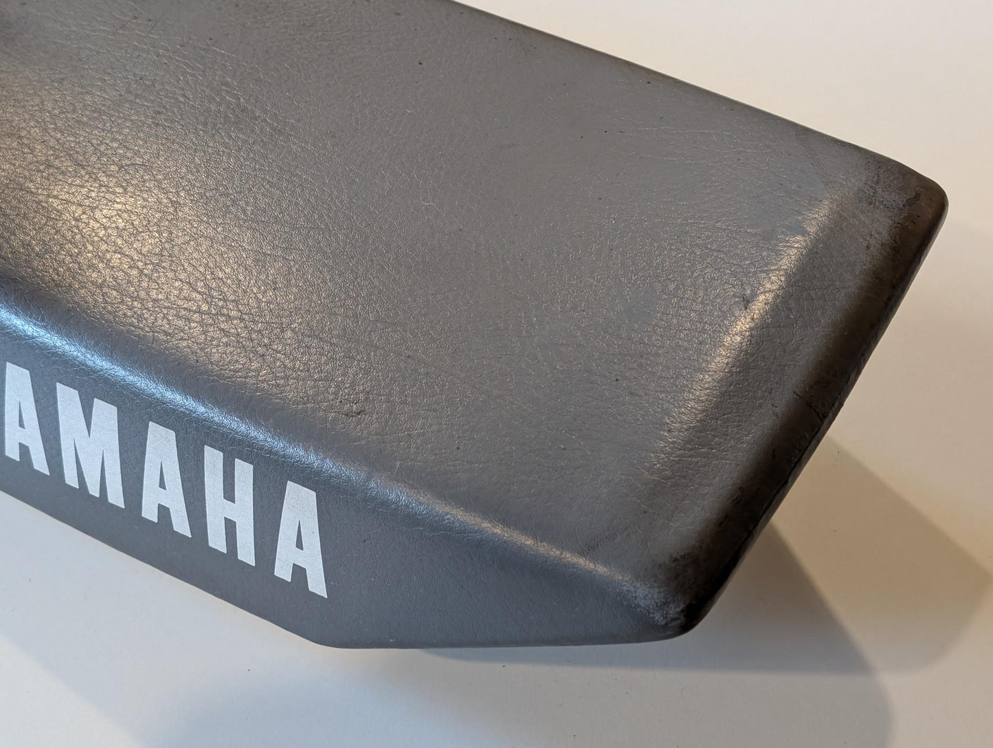 Yamaha XT600E 3TB 3UW Sitzbank grau 3TB-24770, gebraucht